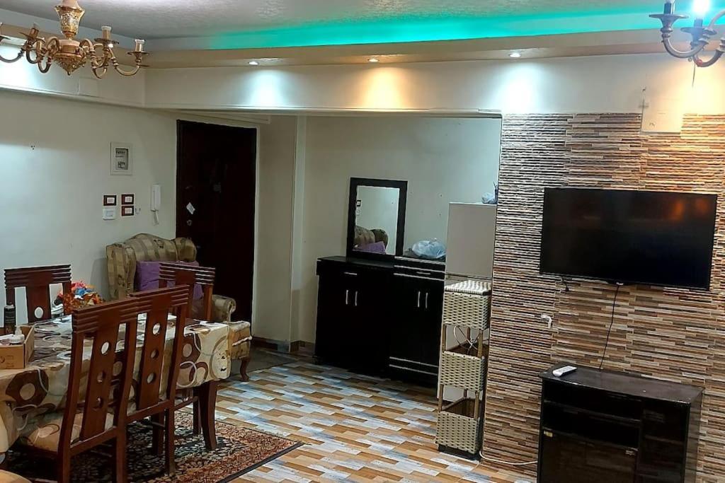Ultra Super Lux Furnished Apartment, Hassan El Maamoun Street, Nasr Apartment *